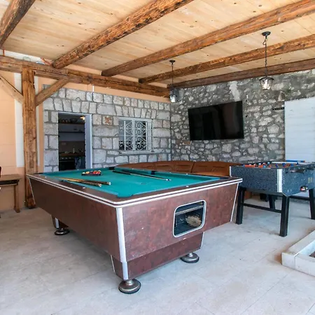In With Jacuzzi