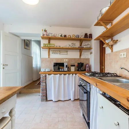 In Bribir With Jacuzzi Holiday home