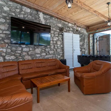 Holiday home In Bribir With Jacuzzi *