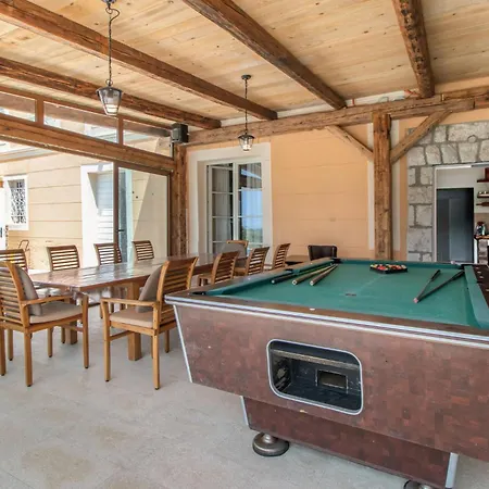 In Bribir With Jacuzzi Holiday home Bribir (Primorje-Gorski Kotar)
